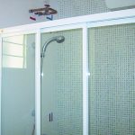 polycarbonate-shower-door